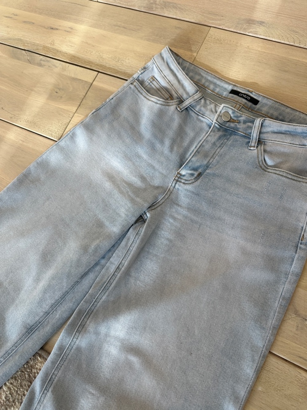NEW Mid-Rise Light Blue Wide-Leg Magic BBL Jeans for Women - Picture 9 of 14